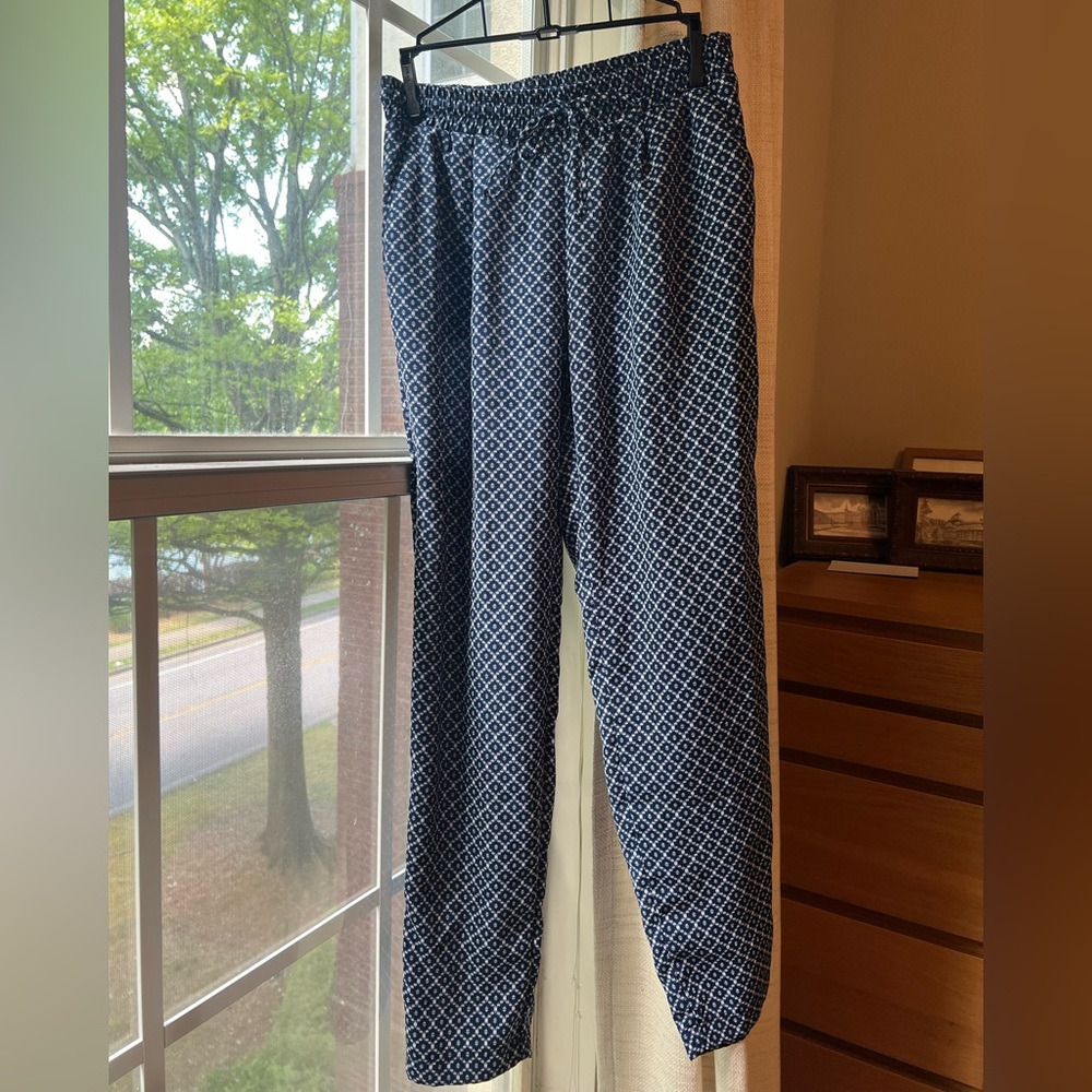 Women’s Navy Geometric Pull-On Pants